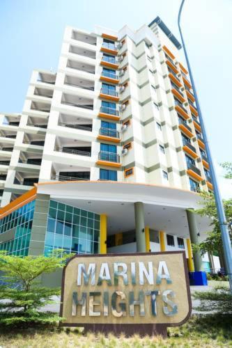 Marina Heights Seaview Resort Apartment II Lumut Exterior foto